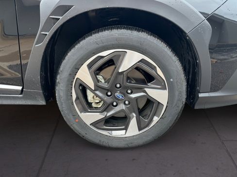 Certified 2024 Subaru Crosstrek 2.5i Limited w/ Crosstrek Mirror Package image 14