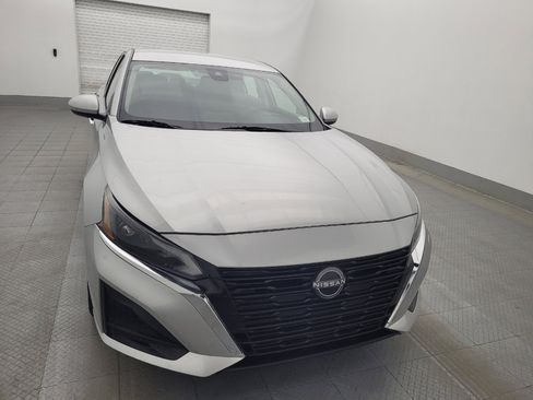 Used 2023 Nissan Altima 2.5 SV image 14