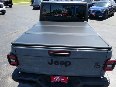 Used 2024 Jeep Gladiator Sport AWD/4WD image 45