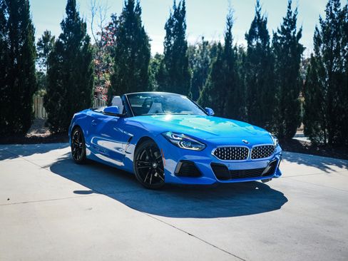 Used 2020 BMW Z4 sDrive30i w/ Executive Package image 2