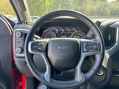 Used 2022 Chevrolet Silverado 1500 RST image 16