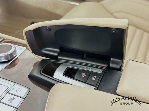 Used 2020 Mercedes-Benz SL 550 image 24