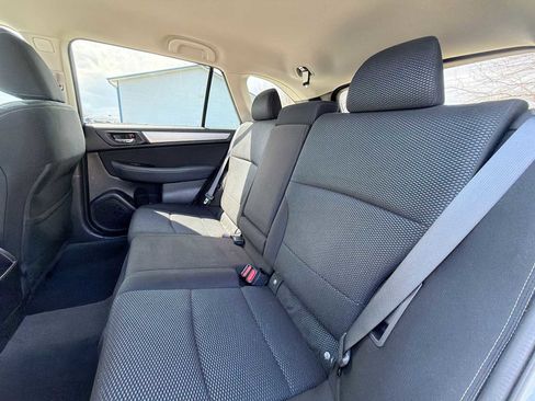 Used 2017 Subaru Outback 2.5i Premium image 16