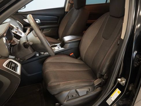 Used 2017 GMC Terrain SLE AWD/4WD image 3