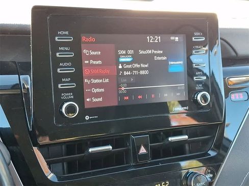 Used 2023 Toyota Camry SE image 12