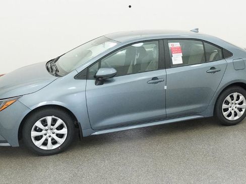 New 2026 Toyota Corolla LE FWD image 5