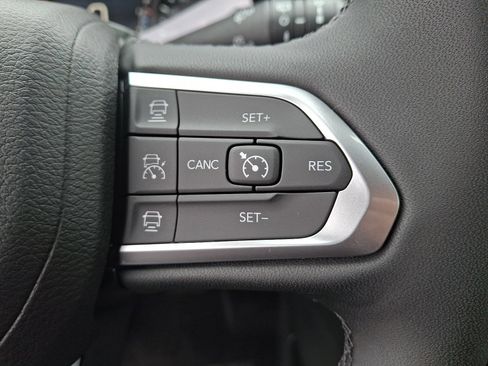 New 2026 Jeep Compass Limited AWD/4WD image 17