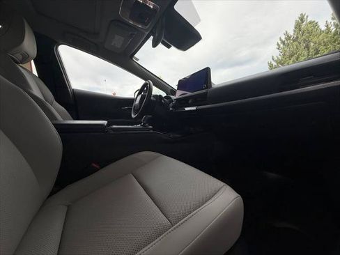 Certified 2023 Toyota Prius Limited FWD image 20