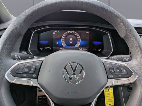 Certified 2023 Volkswagen Jetta Sport FWD image 34