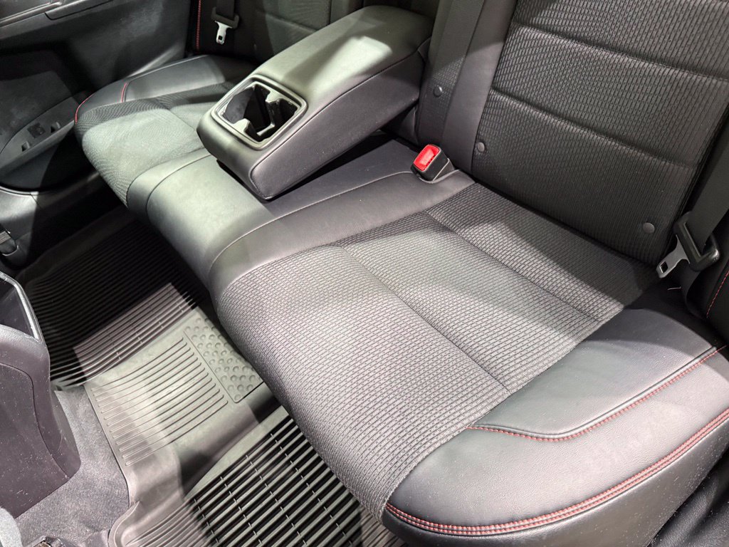 Used 2016 Toyota Camry SE w/ Moonroof Package FWD image 20