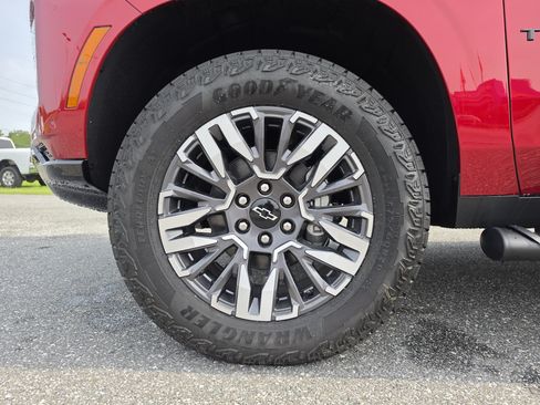 New 2026 Chevrolet Tahoe Z71 w/ Comfort Package AWD/4WD image 41
