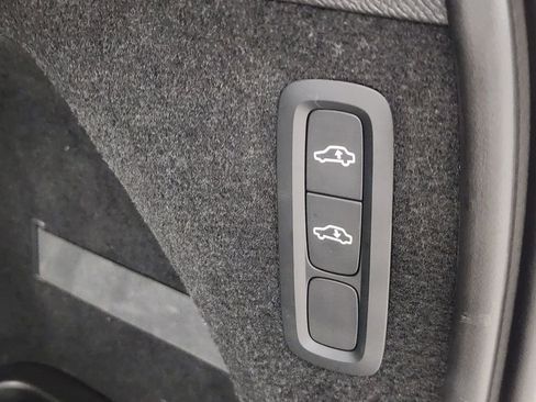 Used 2017 Volvo XC90 T6 Inscription w/ Vision Package image 39