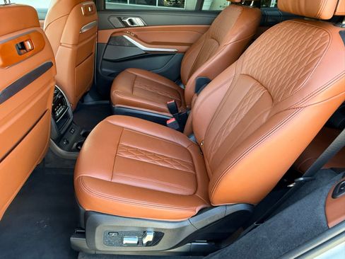 Certified 2024 BMW X7 xDrive40i w/ M Sport Package image 31