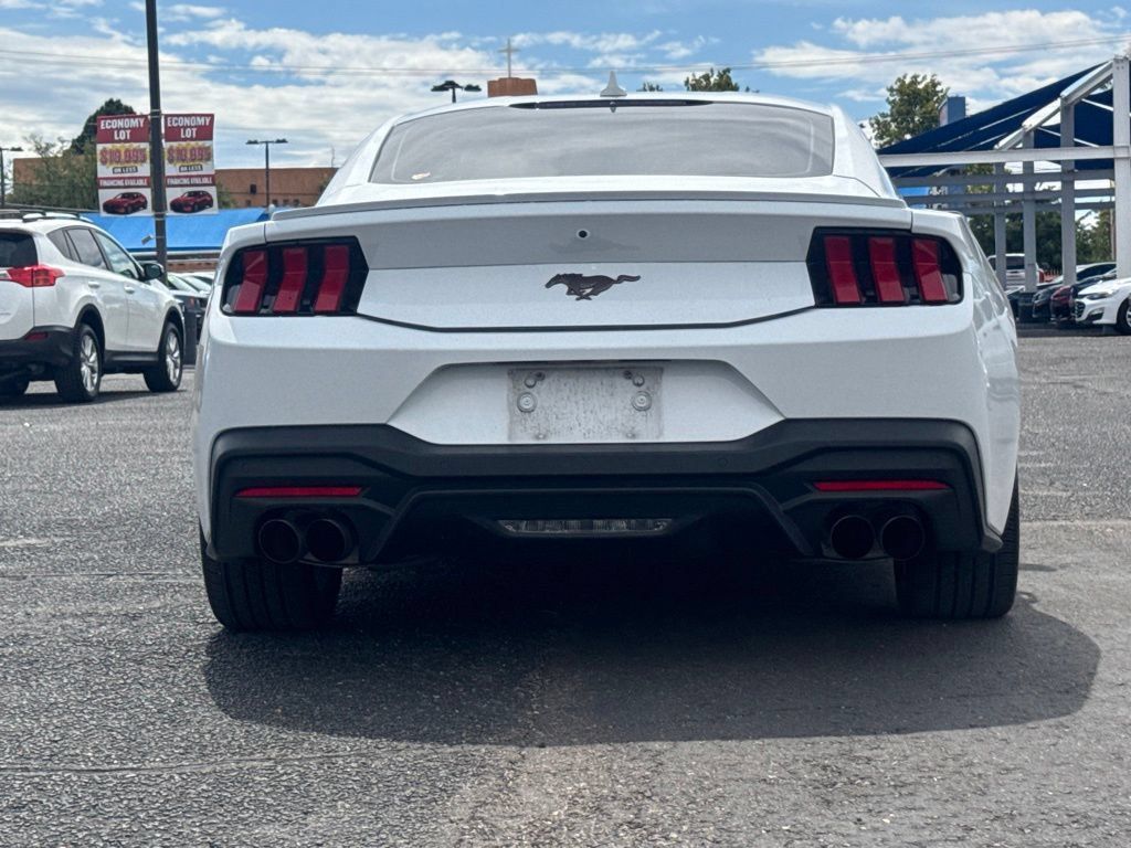 Used 2025 Ford Mustang Premium RWD image 7