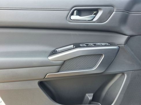 New 2026 Nissan Pathfinder SL image 17