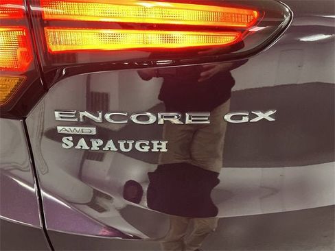 Used 2020 Buick Encore GX Select image 30