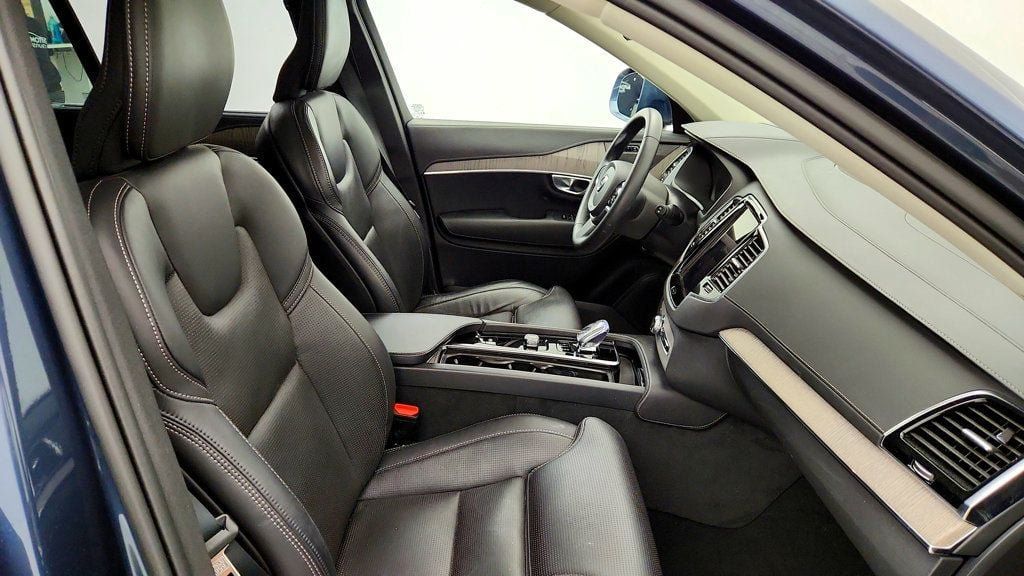 Used 2024 Volvo XC90 B6 Ultimate w/ Protection Package Premier AWD/4WD image 23