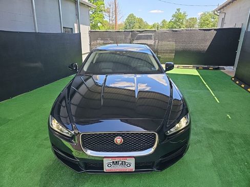 Used 2019 Jaguar XE Premium AWD/4WD image 11