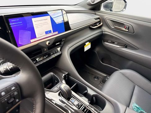 New 2026 Toyota Crown Platinum image 23