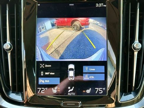 Used 2022 Volvo S60 B5 Inscription image 26