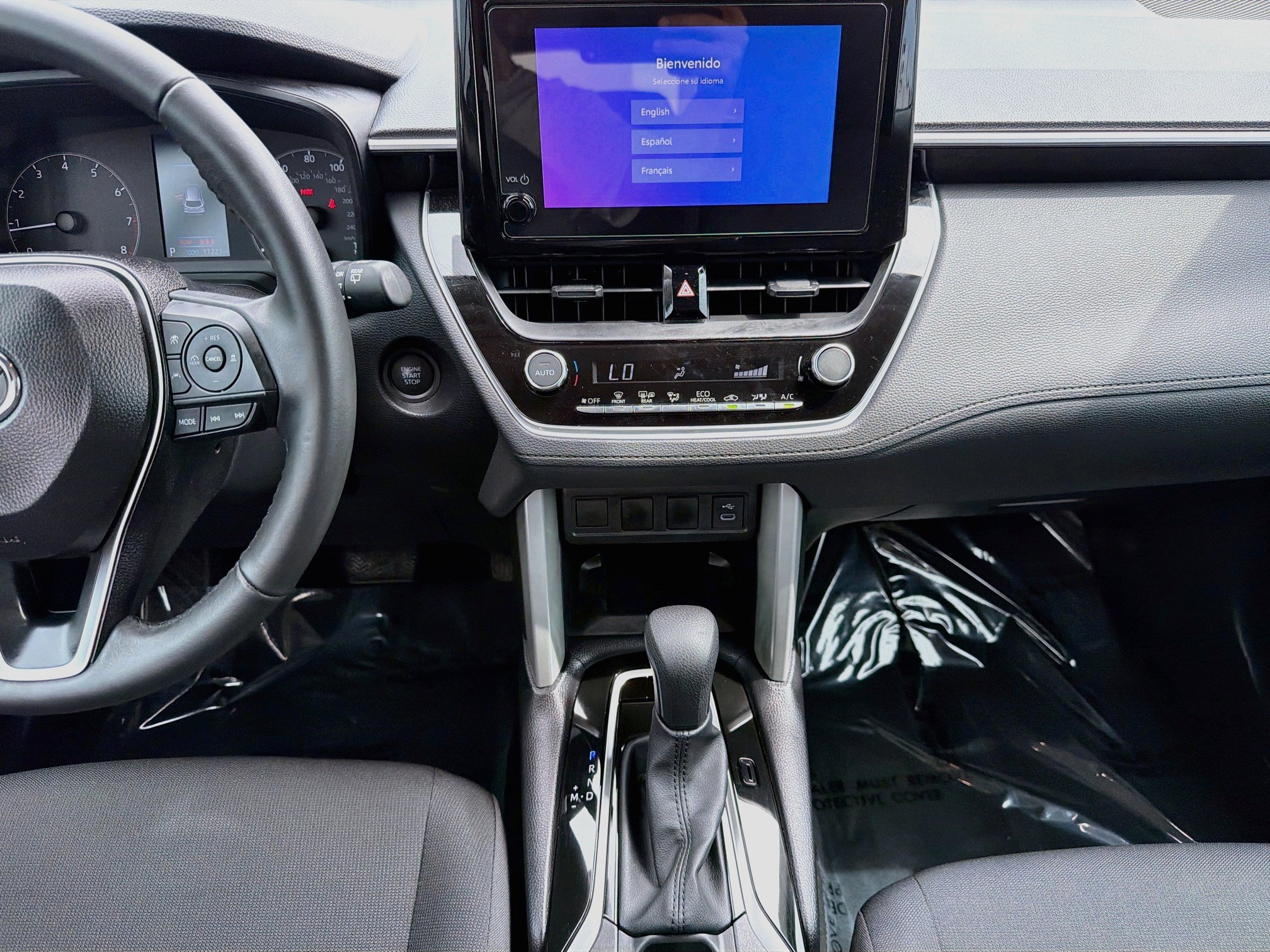 Used 2025 Toyota Corolla Cross LE FWD image 18