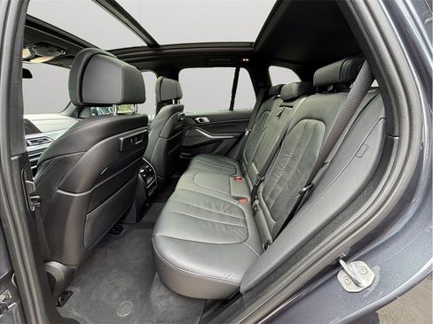 Used 2019 BMW X5 xDrive50i w/ Parking Assistance Package AWD/4WD image 41