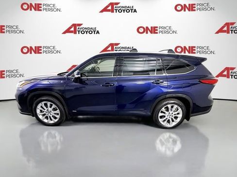 Used 2023 Toyota Highlander Limited AWD/4WD image 4