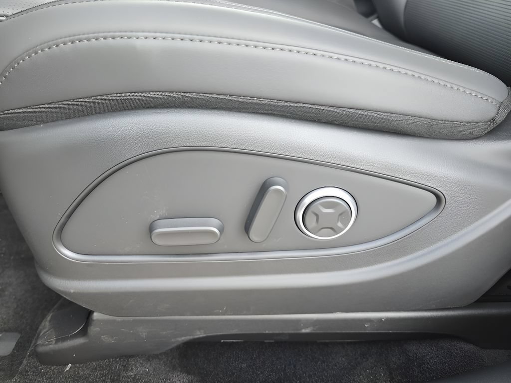 Used 2026 Hyundai Palisade SEL Premium AWD/4WD image 16