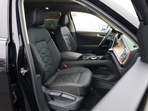 New 2026 Volkswagen Atlas SE image 30