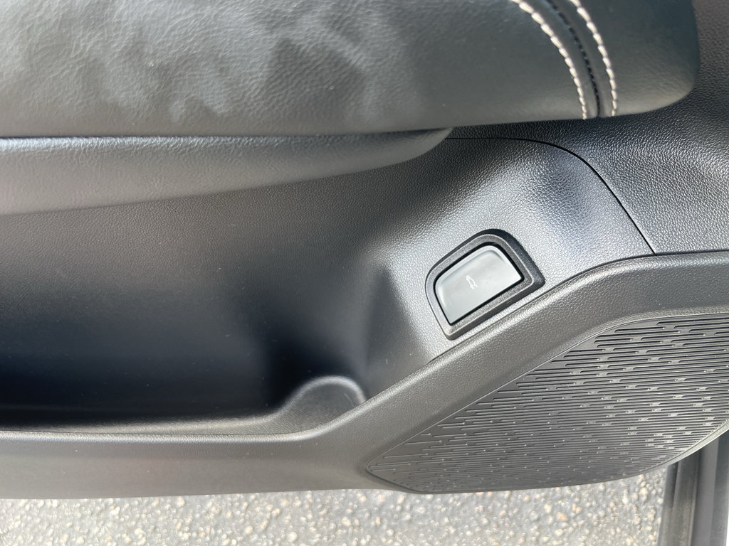 Certified 2026 GMC Terrain Elevation w/ Elevation Premium Package FWD image 18