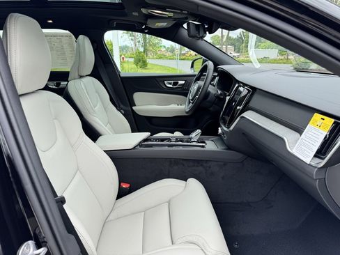 New 2026 Volvo V60 B5 Cross Country Ultra w/ Protection Package Premier image 25