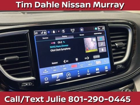 Used 2023 Chrysler Pacifica Limited FWD image 27