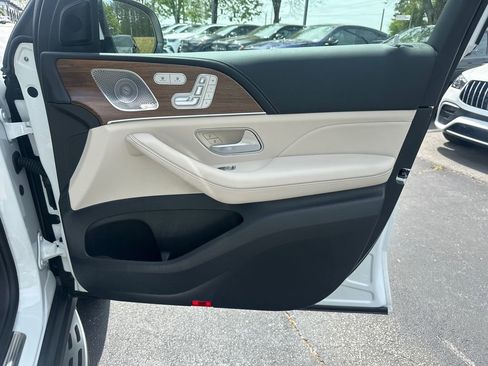 New 2025 Mercedes-Benz GLS 63 AMG 4MATIC image 15