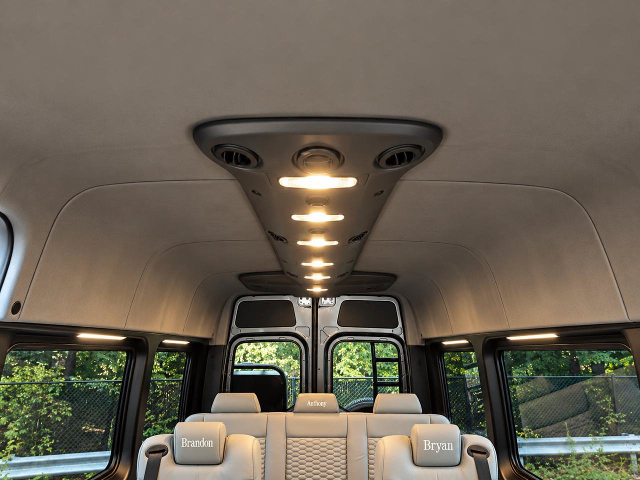 Used 2024 Mercedes-Benz Sprinter 2500 image 8