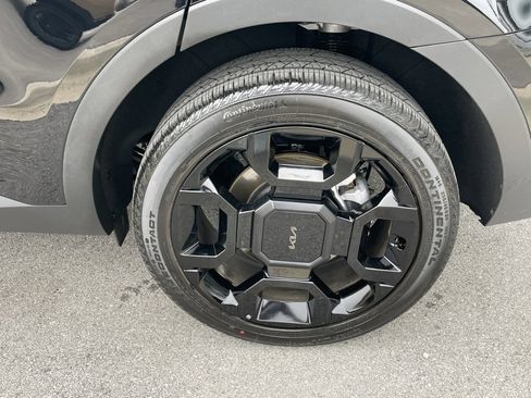 Certified 2025 Kia Sorento SX image 35