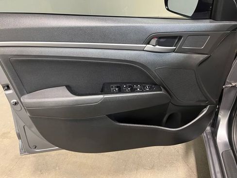 Used 2018 Hyundai Elantra Value Edition FWD image 20