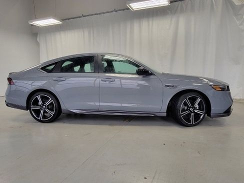 Used 2024 Honda Accord Sport image 16