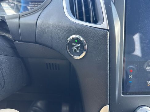 Used 2024 Ford Edge SE image 20