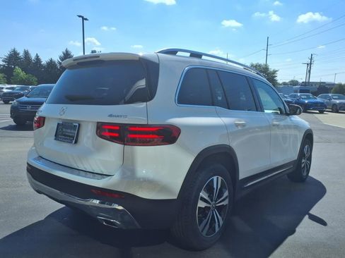 New 2025 Mercedes-Benz GLB 250 4MATIC image 6
