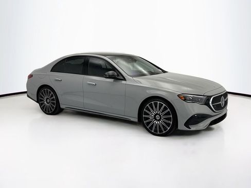 Used 2026 Mercedes-Benz E 450 4MATIC Sedan image 3