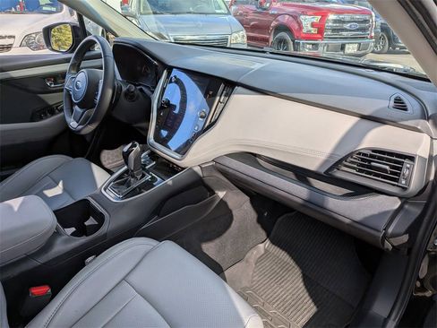 Used 2020 Subaru Outback Premium image 25