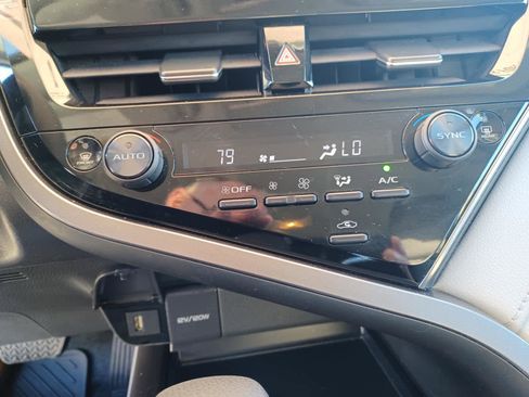 Used 2023 Toyota Camry LE image 12