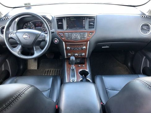 Certified 2020 Nissan Pathfinder Platinum image 13