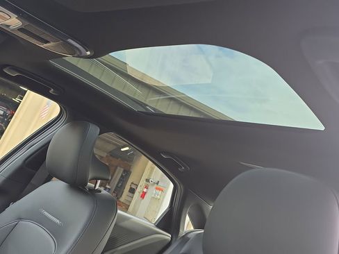 New 2025 Hyundai Ioniq 6 Limited image 40