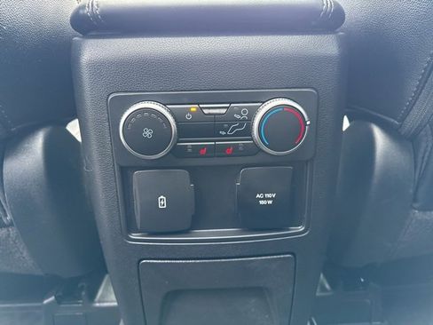 Used 2022 Ford Explorer Limited w/ Equipment Group 301A image 11