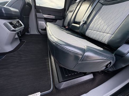 Used 2022 Ford F150 Limited image 23