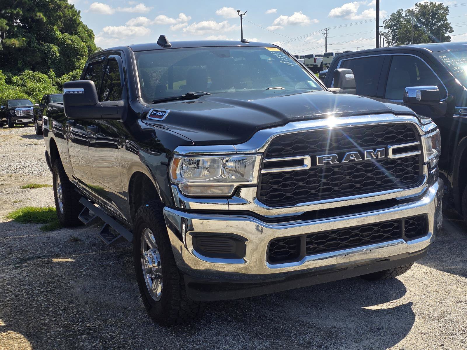 Used 2023 RAM 2500 Tradesman AWD/4WD image 3