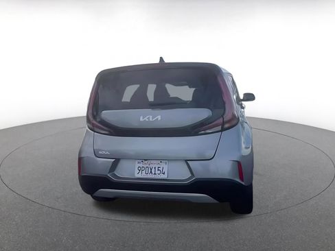 Used 2025 Kia Soul LX w/ LX Technology Package image 12