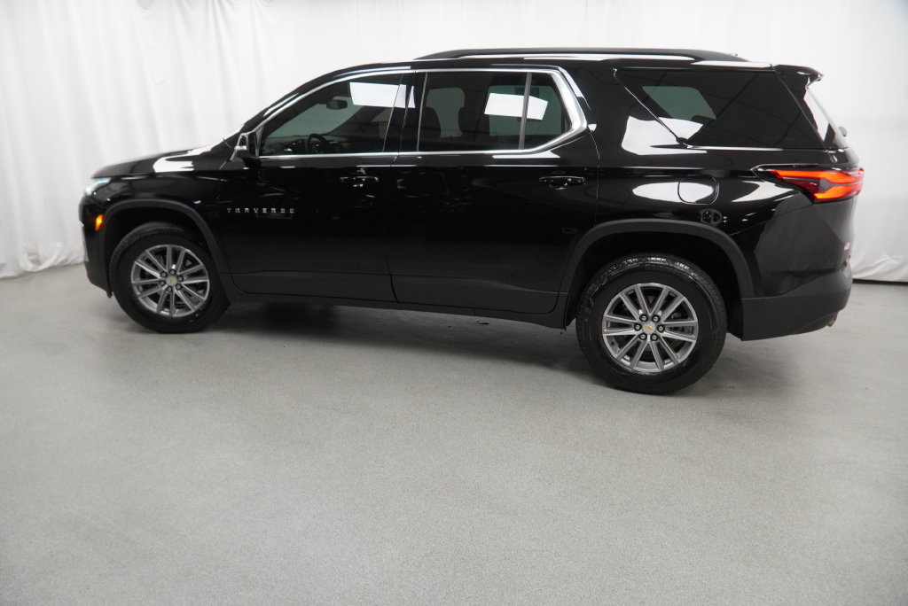 Used 2023 Chevrolet Traverse LT FWD image 17