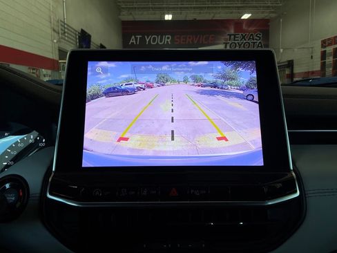 Used 2025 Jeep Compass Limited AWD/4WD image 33